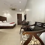 Hotel Sahibs City Star - Free Taj Mahal Ticket