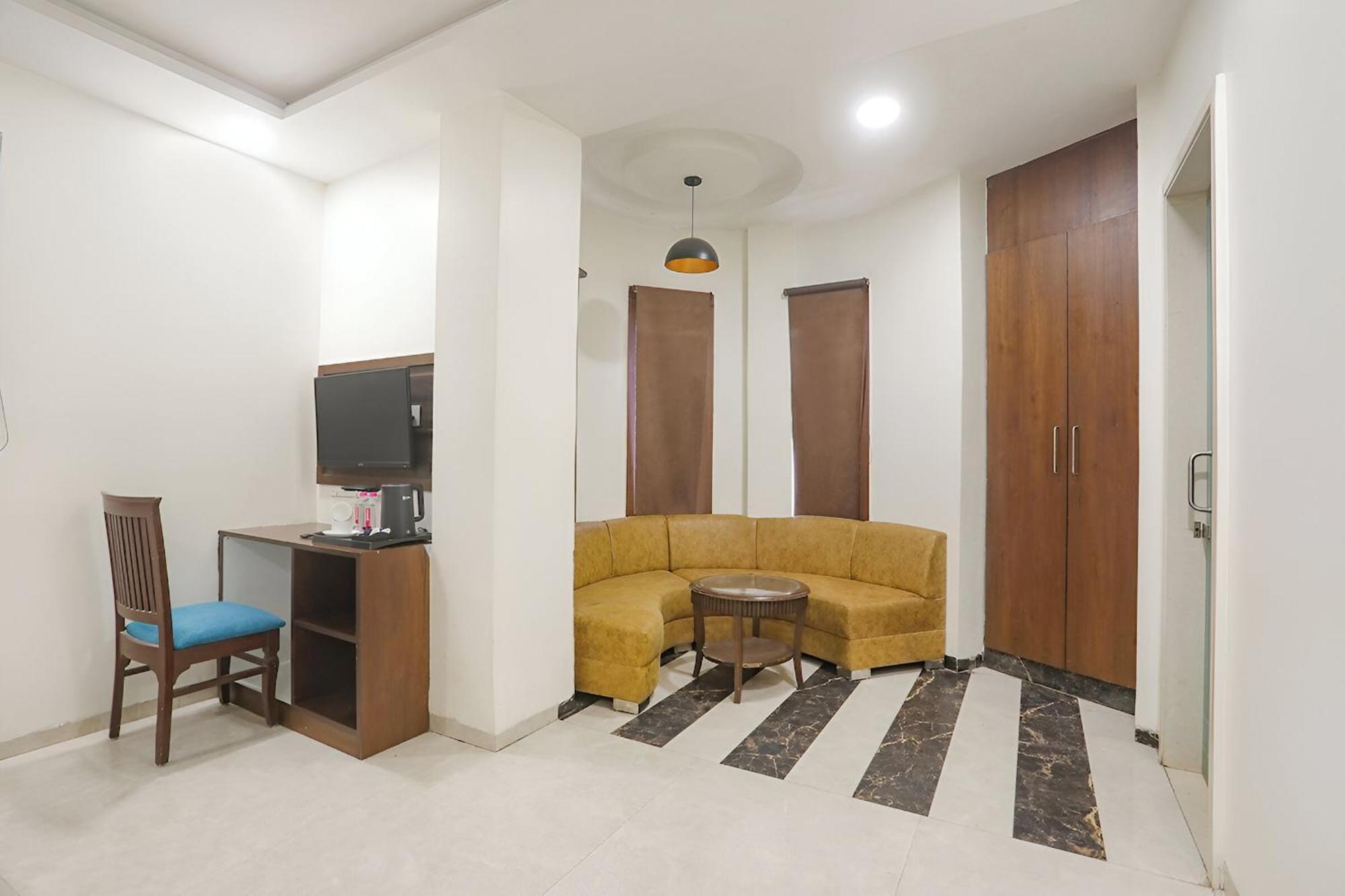 Sahibs Star - Free Taj Mahal Ticket Hotel 3*